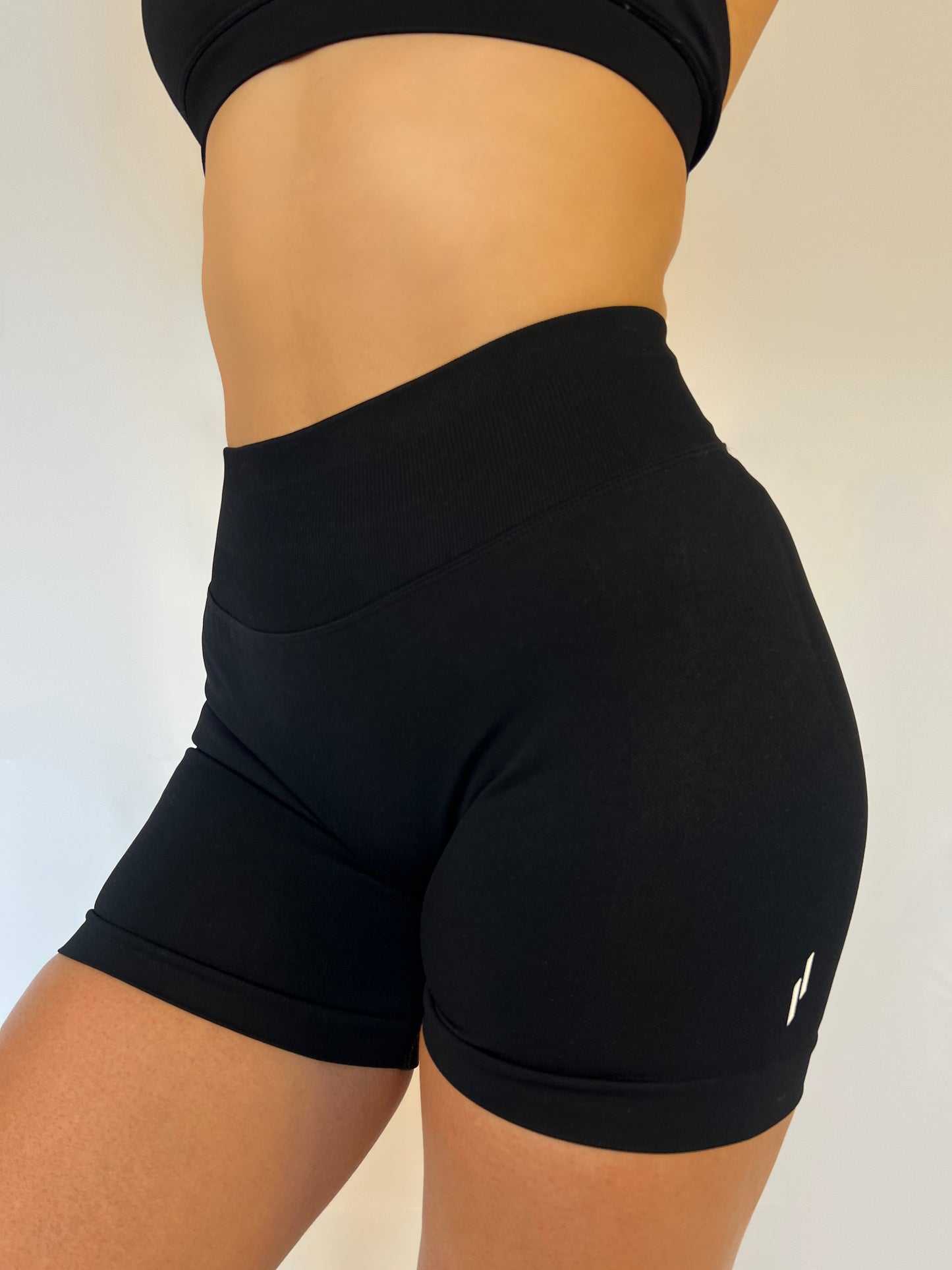 PUMP Shorts | Onyx